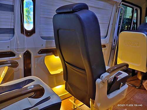 luxury tempo traveller for outstation