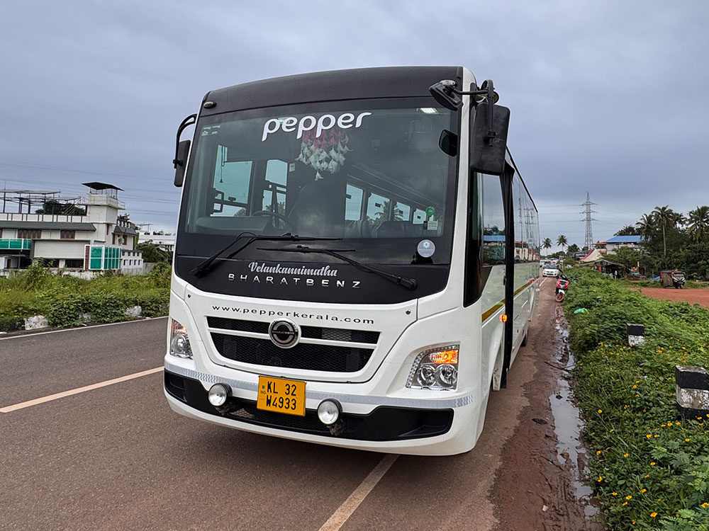 book kochi bus