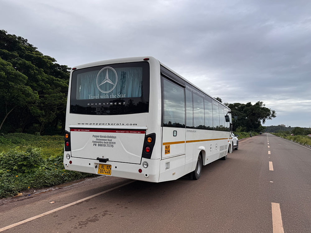 26 seats luxury benz kochi, bharat benz rates in kochi
