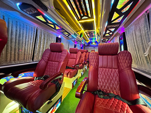12 seater luxury tempo traveller in kerala