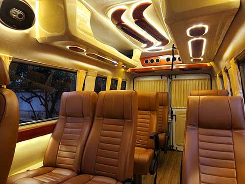 10 seater luxury tempo traveller in kerala