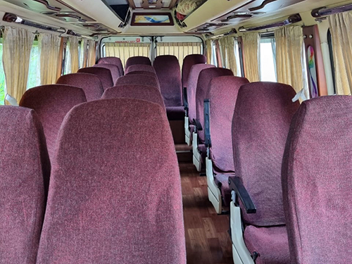 14 seater luxury tempo traveller in kerala